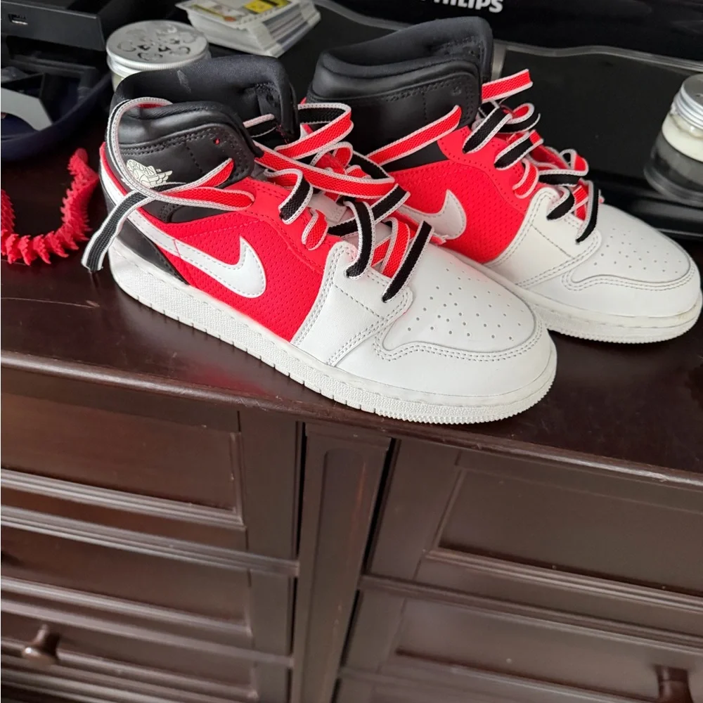 Nike Kids Red White Black High-Top Sneakers